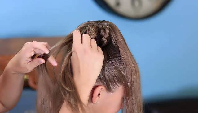 Шишка из волос с помощью бублика