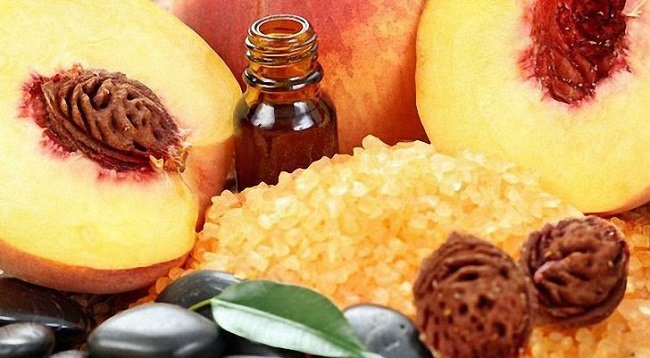 Персиковое и касторовое масло для бровей и ресниц thumbnail