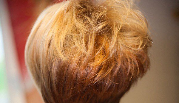 Можно ли на последних неделях беременности красить волосы