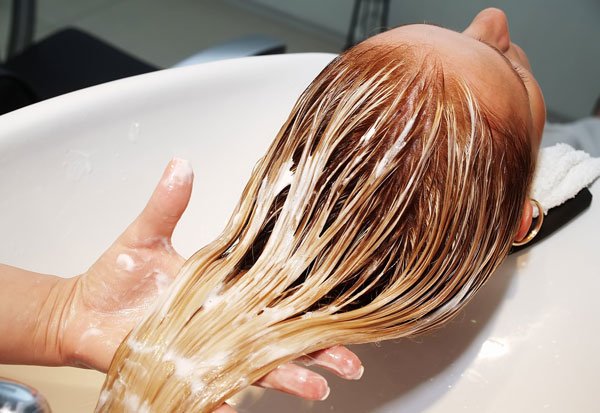 Как вылечить волос после окрашивания